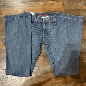 Women’s Cinch jeans